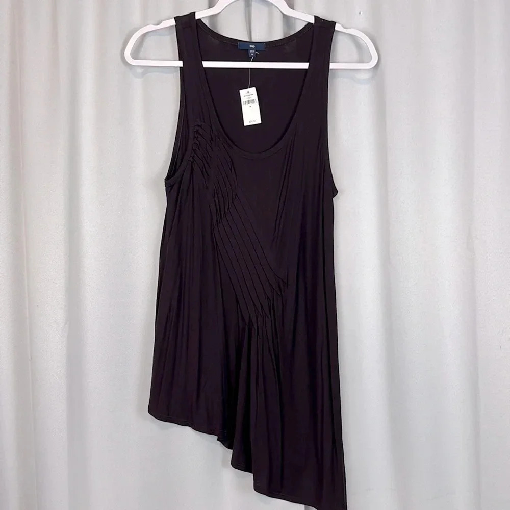 NEW Gap Sleeveless Detail‎ Top Size Medium